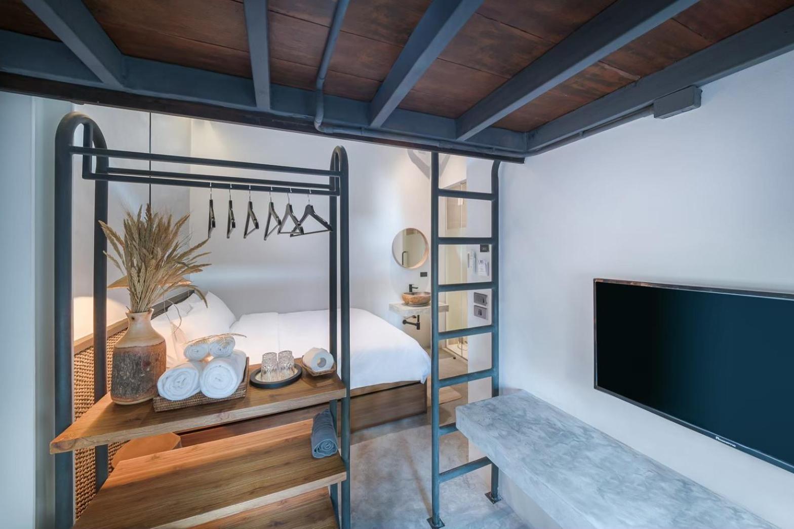 Siam Shelter Khách sạn 3*